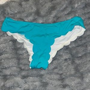 PINK! Cheeky bikini bottoms